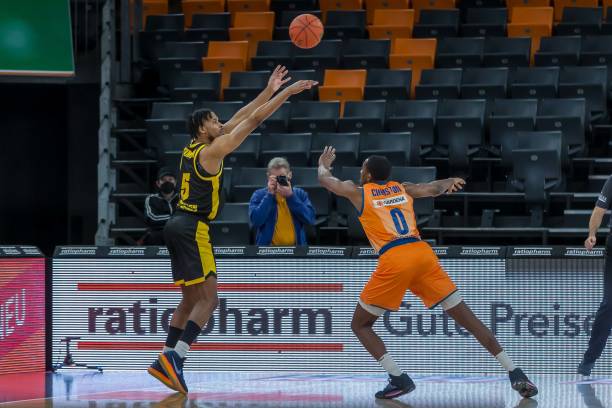 领火箭队走 领火箭队走