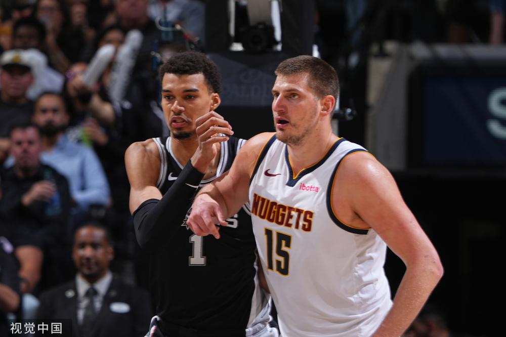 的表现打出 的表现打出